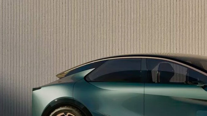 Lexus LS Coupe Concept tiene un perfil deportivo.