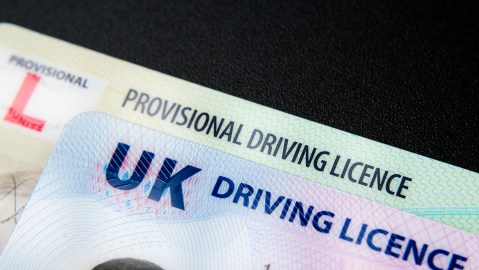 licencia restringida