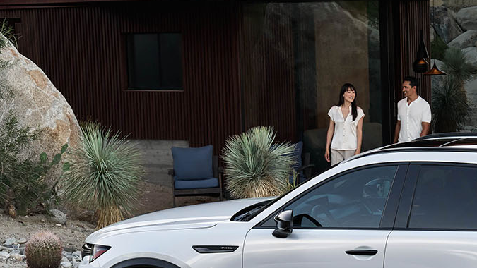 Mazda CX-70 2026 tiene en sus versiones híbridas, menor precio.