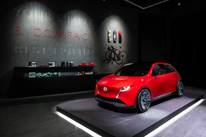 Mazda Vision X-Compact tiene un diseño alimentado por Inteligencia artificial.