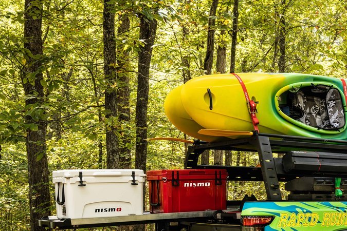 Nissan Frontier Rapid Runner tiene varios elementos para los amantes del kayak.