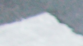 peatón esperando para cruzar la calle