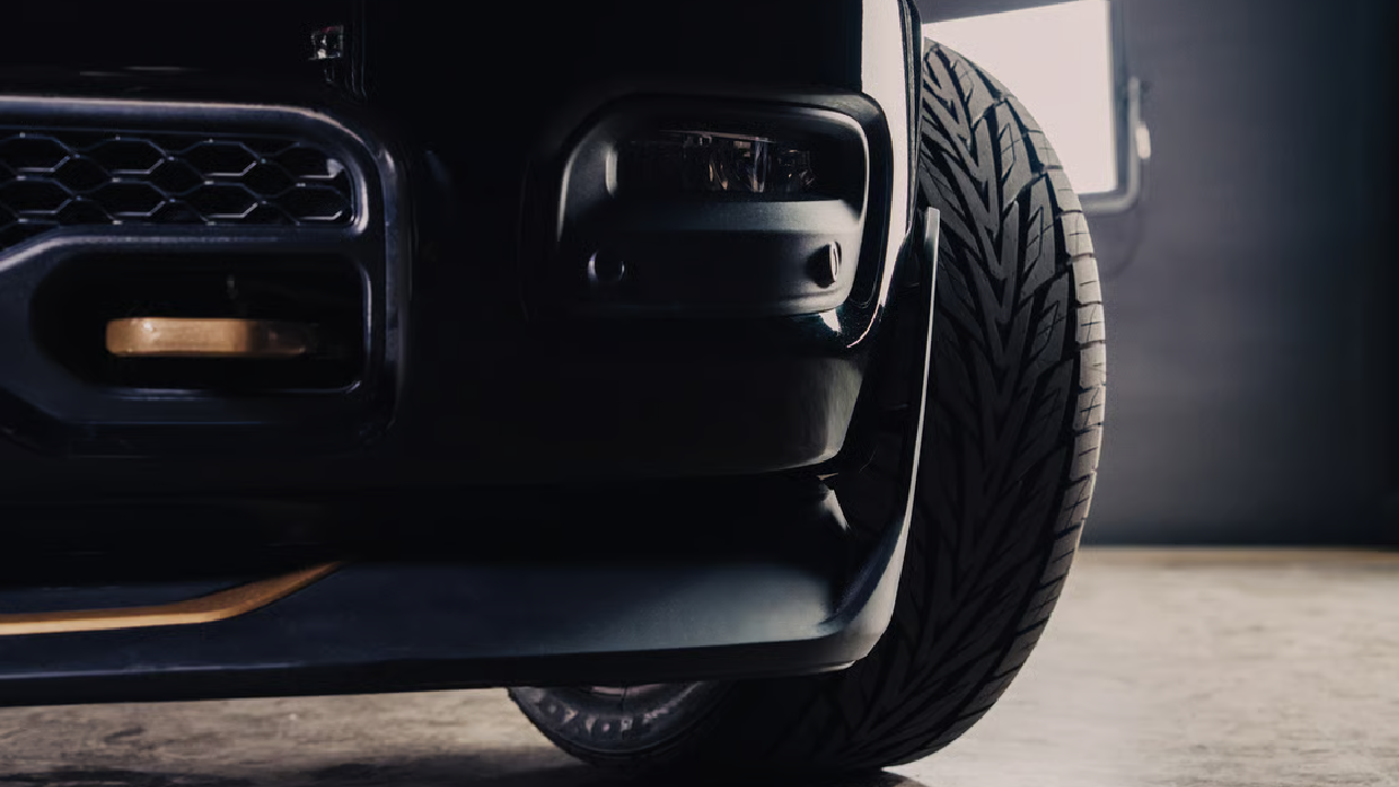 Ram 1500 Lowered tiene llantas perfil bajo 22 pulgadas.