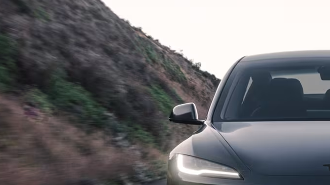 Tesla Model 3 Standard cuesta $5,000 dólares menos que el Premium.