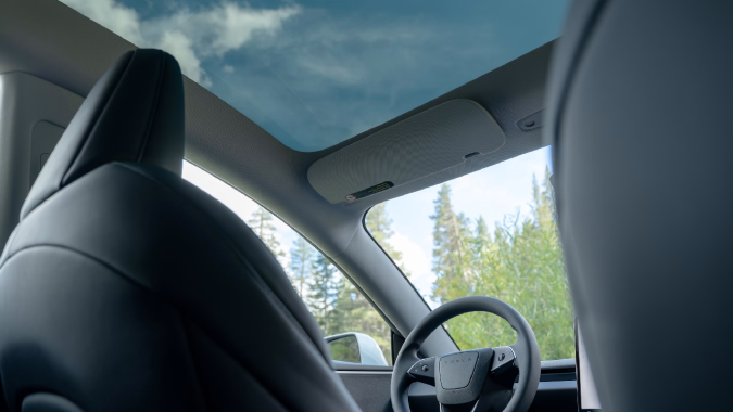 Tesla Model 3 Standard tiene elementos básicos.