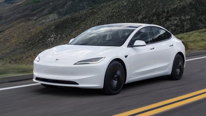 Tesla Model 3 Standard es la versión económica.