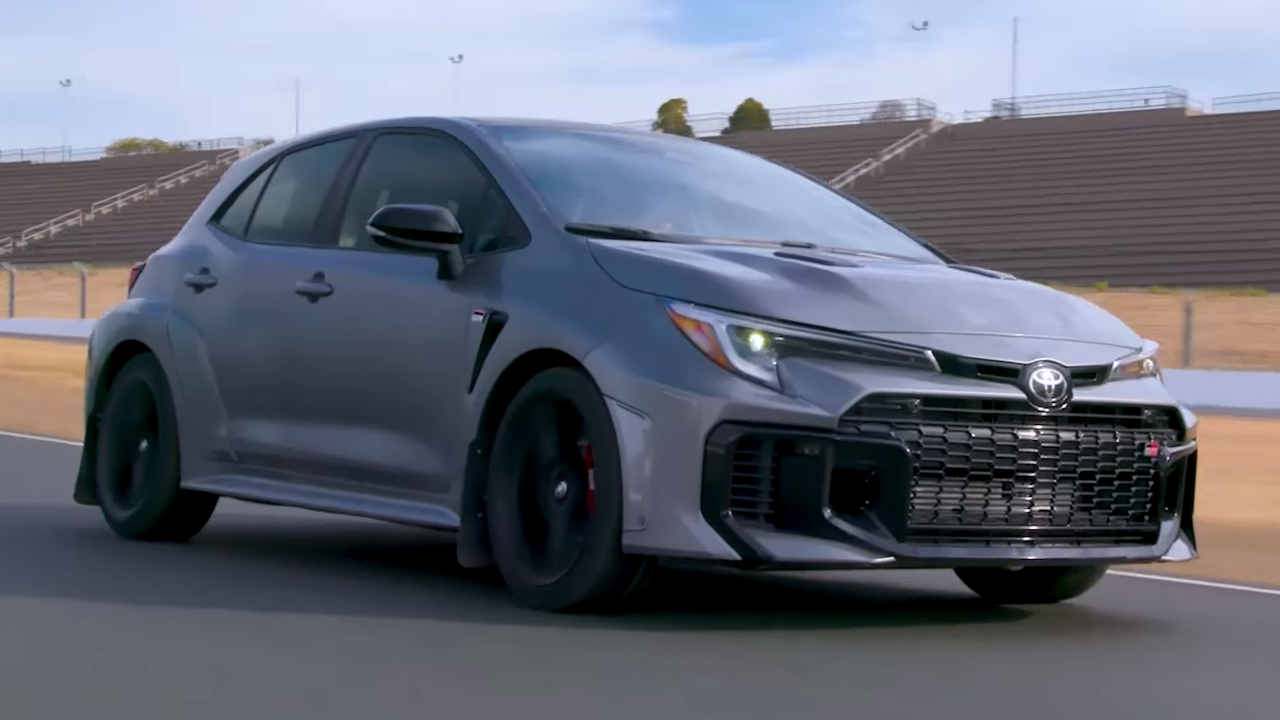 Toyota GR Corolla 2026 fue probado en Sonoma.