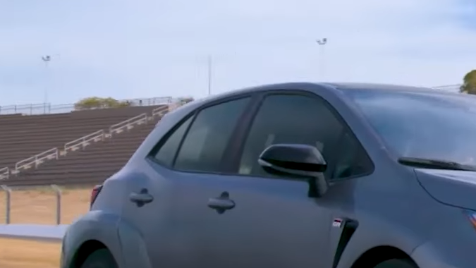 Toyota GR Corolla 2026 fue probado en Sonoma.