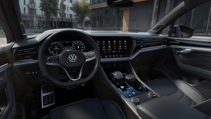 Volkswagen Touareg 2026 Final Edition mantiene el confort en su interior.