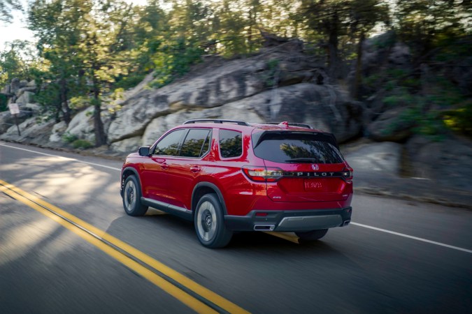 Honda Pilot 2026 se renueva estéticamente.