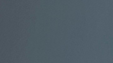 Toyota Hilux BEV 2026 cargando, camioneta pickup eléctrica, infraestructura de carga, movilidad cero emisiones, eficiencia energética, nuevo estándar sostenible en pickups.