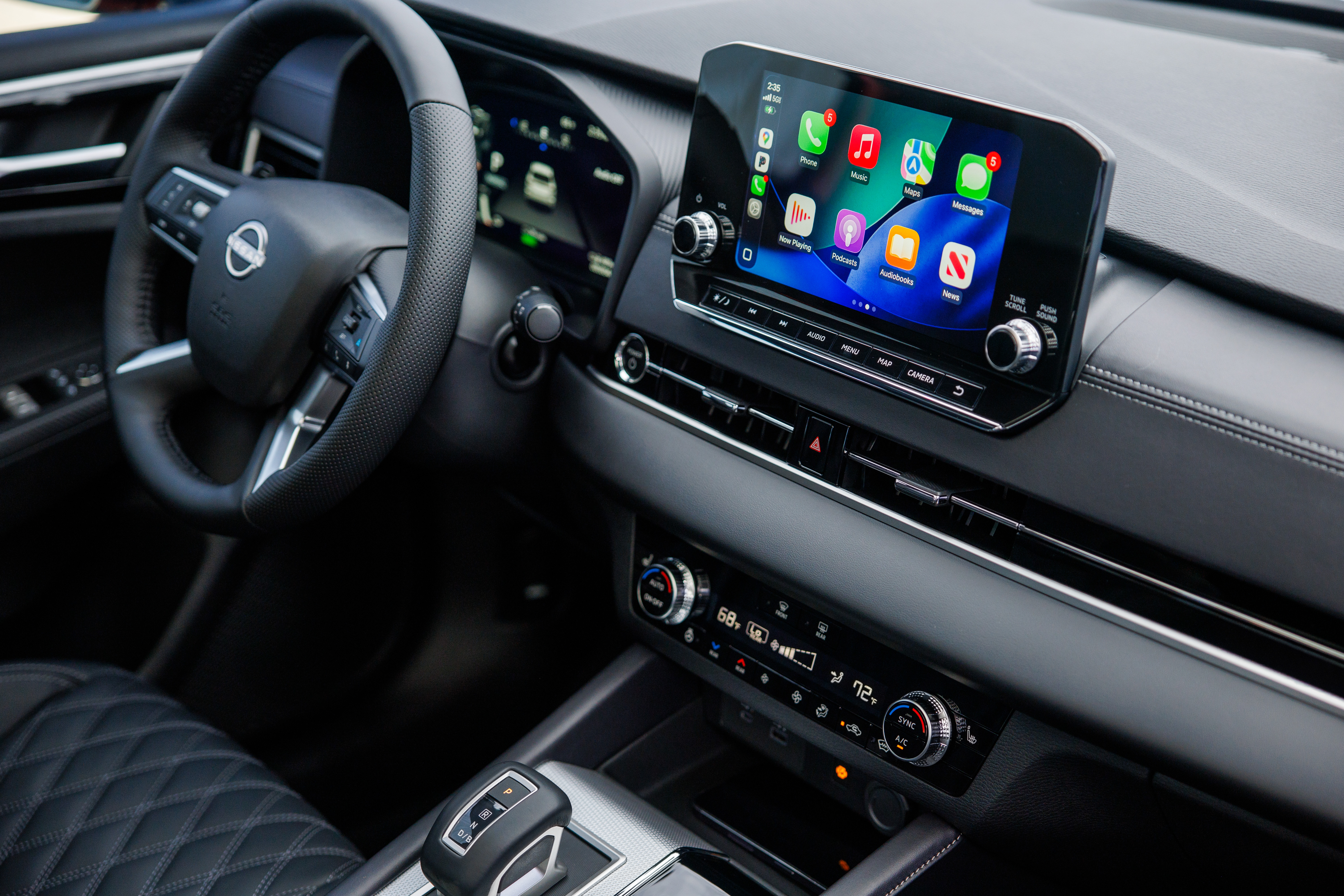 Nissan Rogue Plug-in Hybrid 2026 usa unas pantallas renovadas.