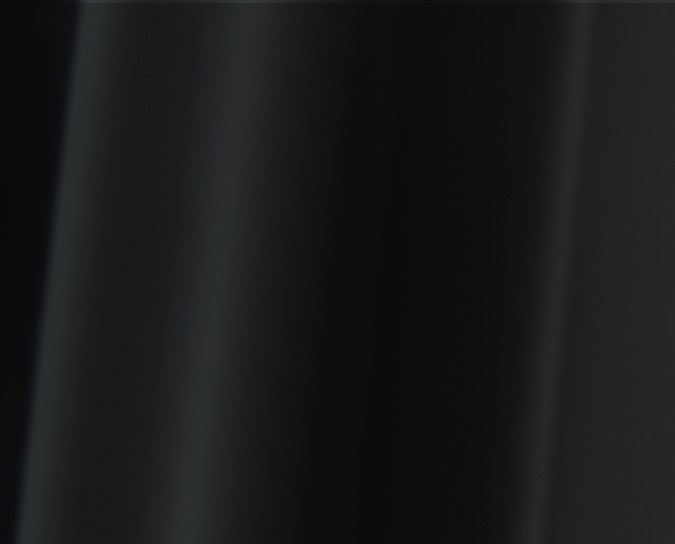 Land Rover Defender Dakar D7X-R 2026 tiene varias modificaciones en el interior.