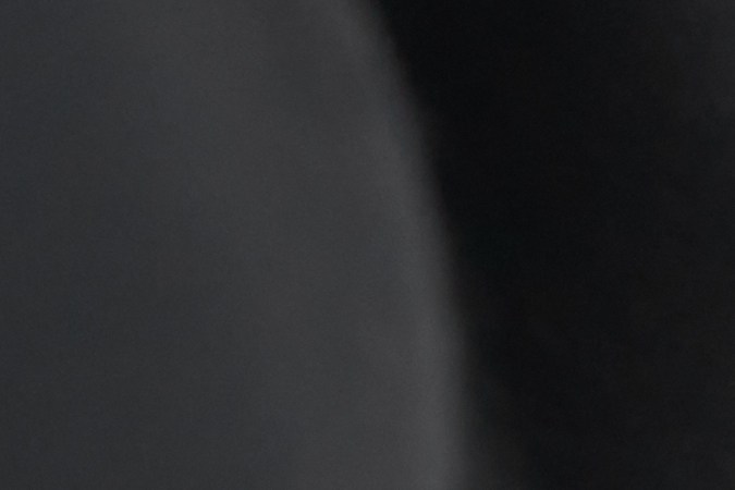 Land Rover Defender Dakar D7X-R 2026 tiene un interior enfocado en competición.