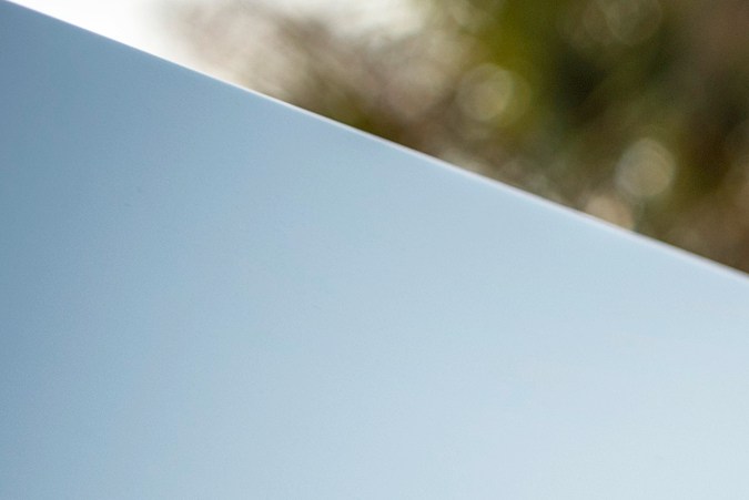 Dodge Charger Hustle Stuff Drag Pak 2026 tiene elementos Hustle Stuff de Mopar.