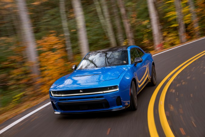 Dodge Charger Scat Pack 2026 tiene un gran control en curvas.