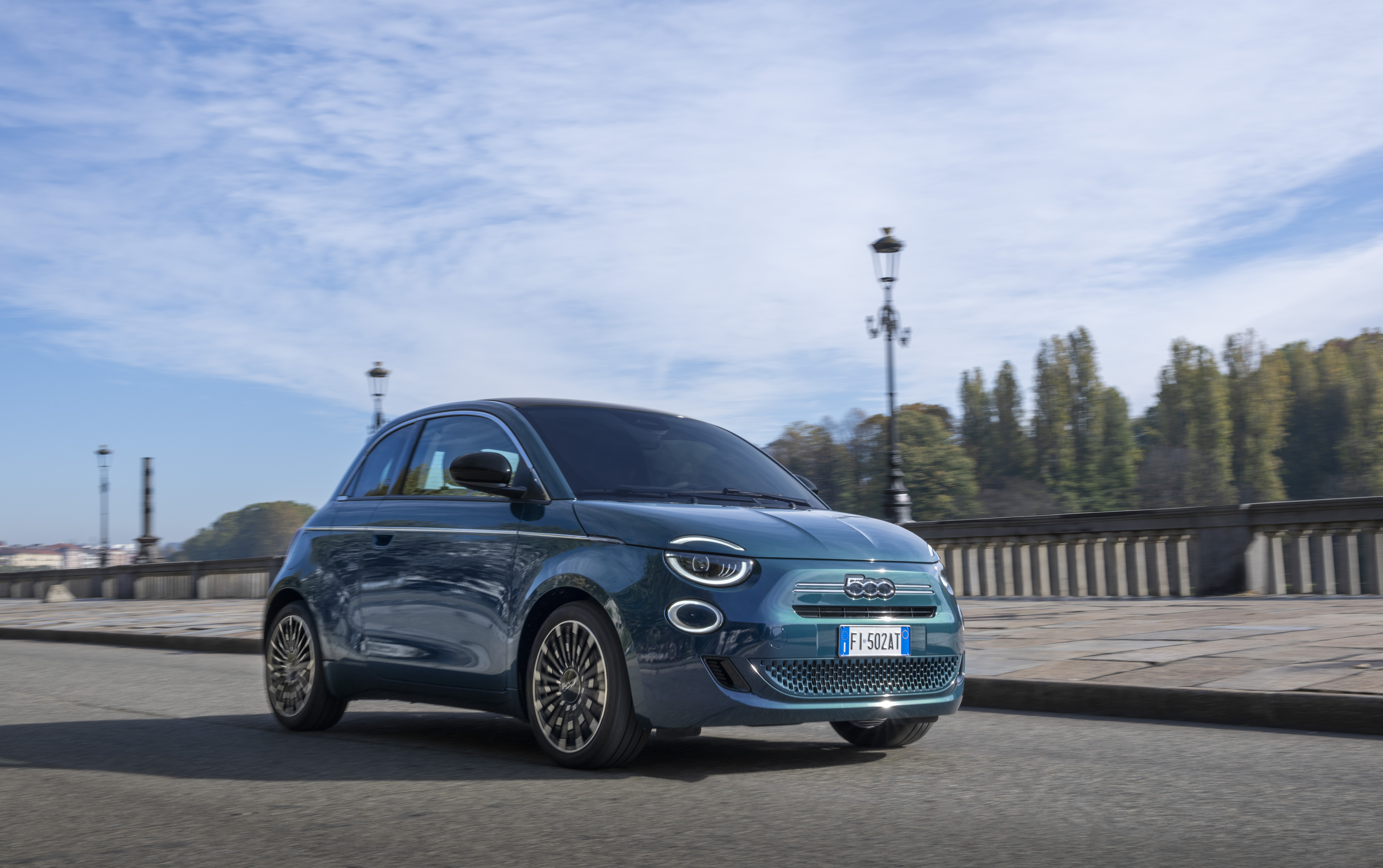 Fiat 500 Hybrid marca la vuelta de los motores a gasolina en el 500.