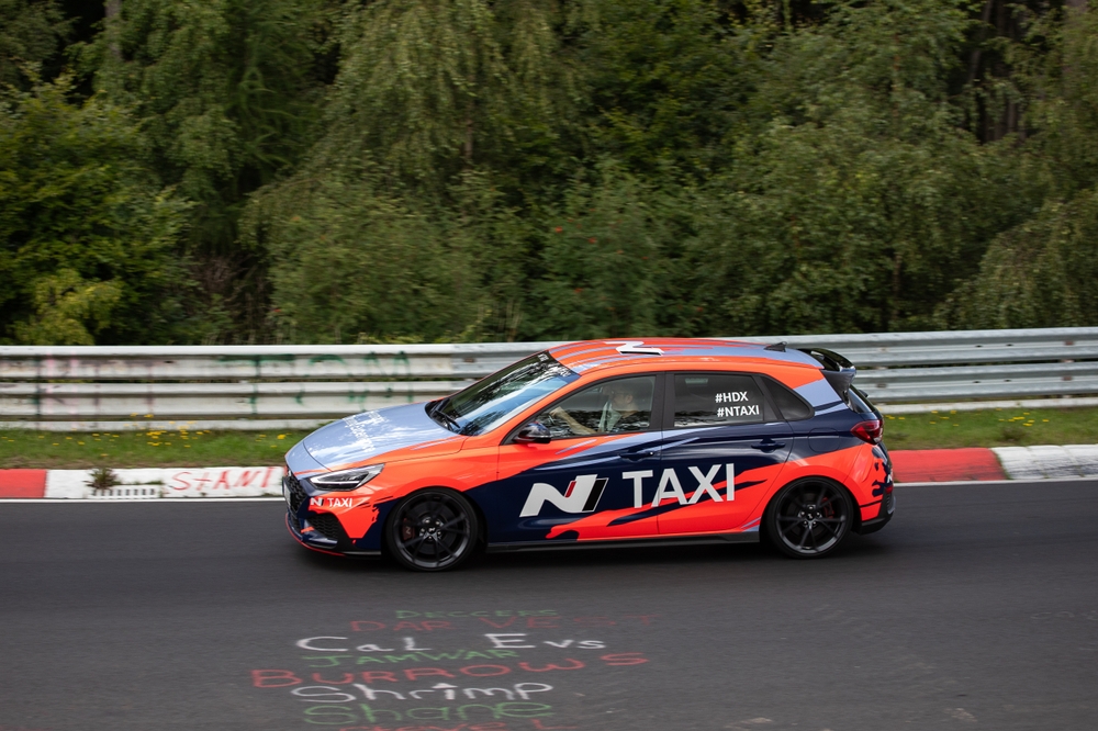 Hyundai N Taxi en la pista. Nurburgring, Alemania. 5 de agosto de 2023.