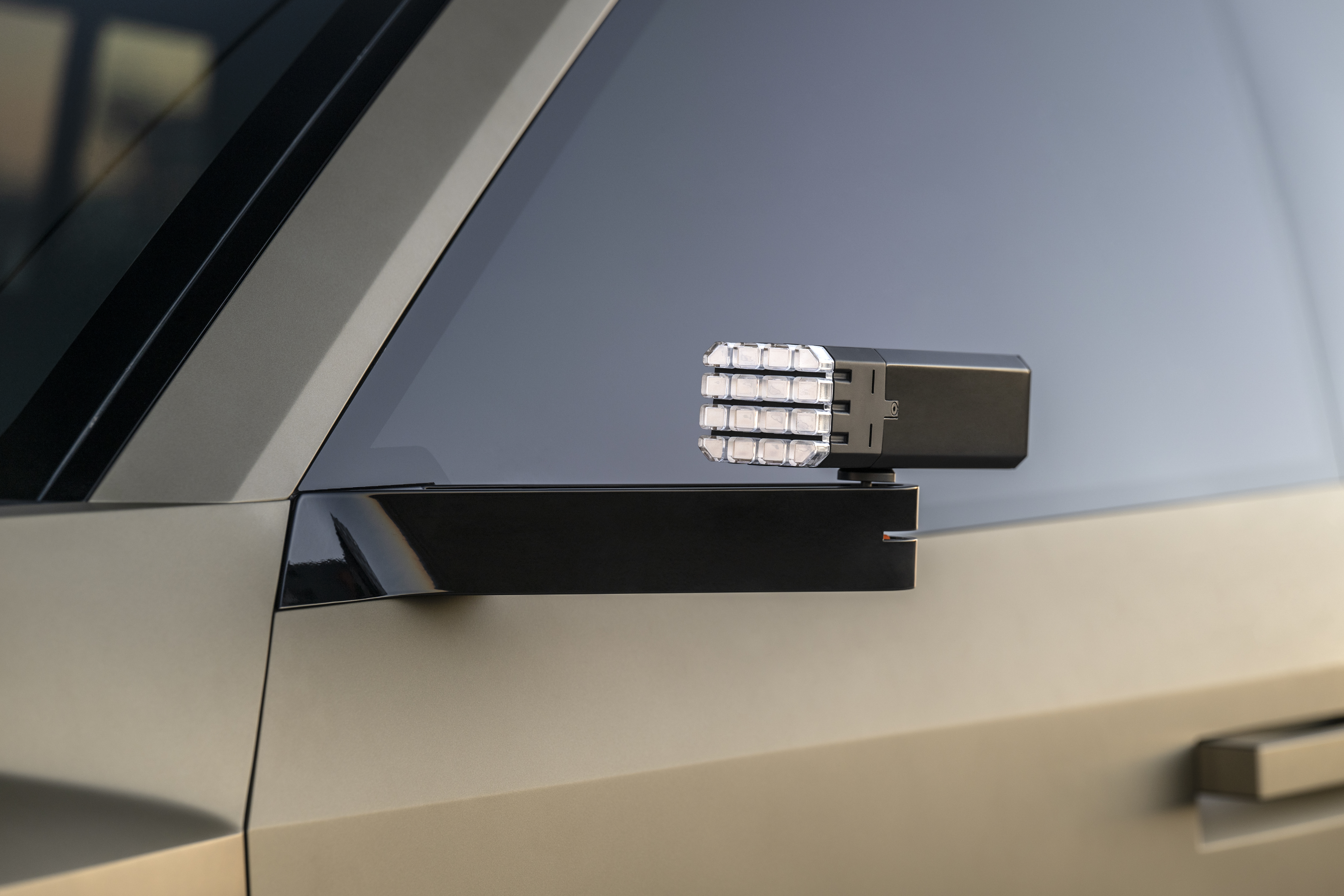 Hyundai Crater Concept tiene retrovisores con cámaras y linternas.