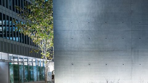 Mercedes S-Class sedán.