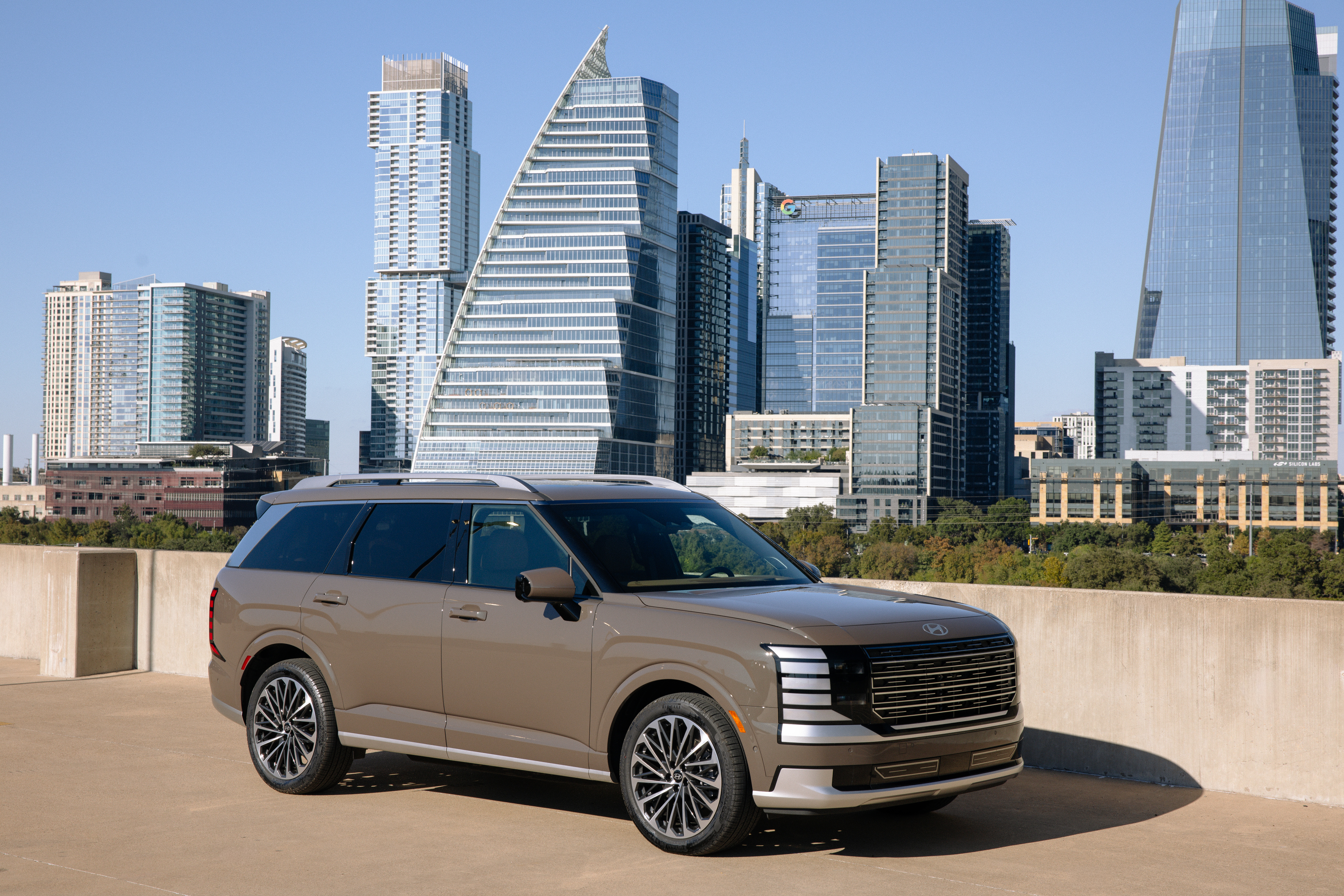 Hyundai Palisade Hybrid 2026 tiene un nivel bastante elegante.