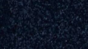 Polestar 2 color blanco sobre la carretera