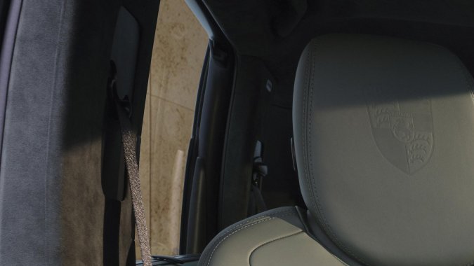 Porsche Cayenne GTS 2009 por Sonderwunsch tiene un interior modernizado en acabados.