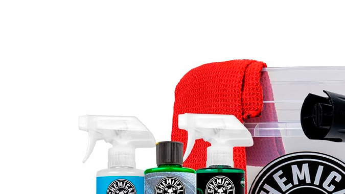 Kit de lavado para autos Arsenal Builder de Chemical Guys es bastante útil.