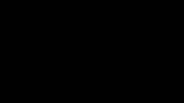 Un camión con kit de elevación y luces blancas brillantes decoradas con luces de Navidad para las Navidades Festiva.