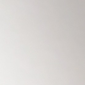 Cinturón de seguridad mal ajustado causando efecto submarino en un choque.