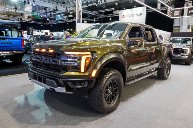 Camioneta Ford F-150 Raptor (2025) en el Salón del Automóvil de Bruselas. Bruselas, Bélgica - 10 de enero de 2025.
