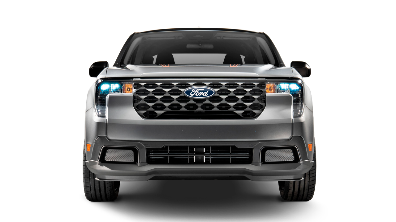 Ford Maverick 300T tiene una rejilla personalizada y tomas de aire exclusivas.