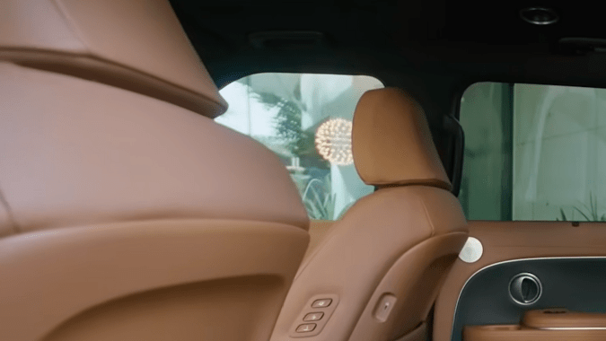 Hyundai Palisade Hybrid 2026 tiene un espacio de tres filas de asientos.