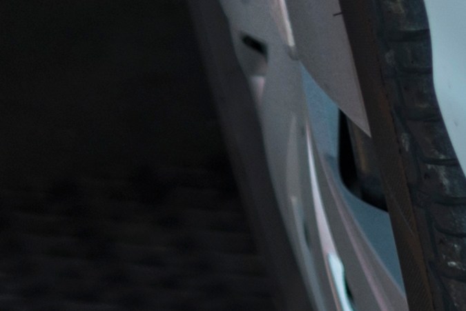 Los overoles de trabajo pueden usarse para diferentes tareas como mecánica.