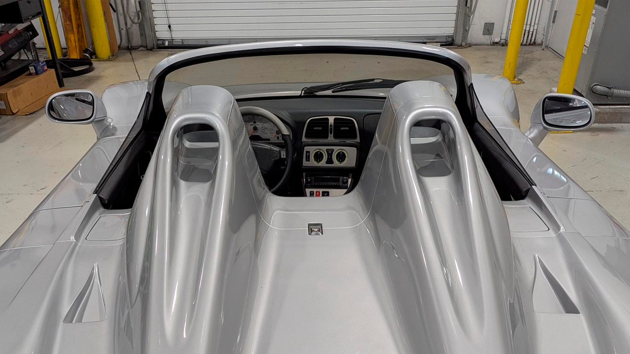 Mercedes-Benz CLK GTR Roadster 2022 tiene una línea de sieño única.