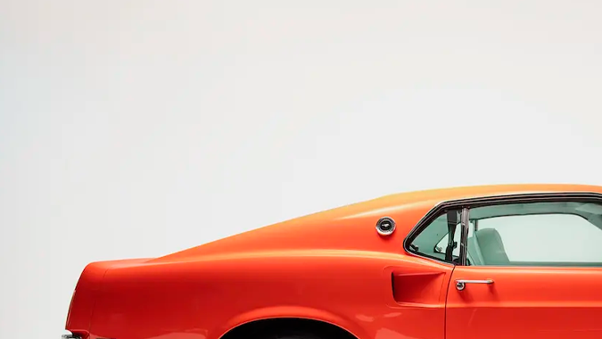 Revology Mustang Boss 429 tiene un perfil aerodinámico único.