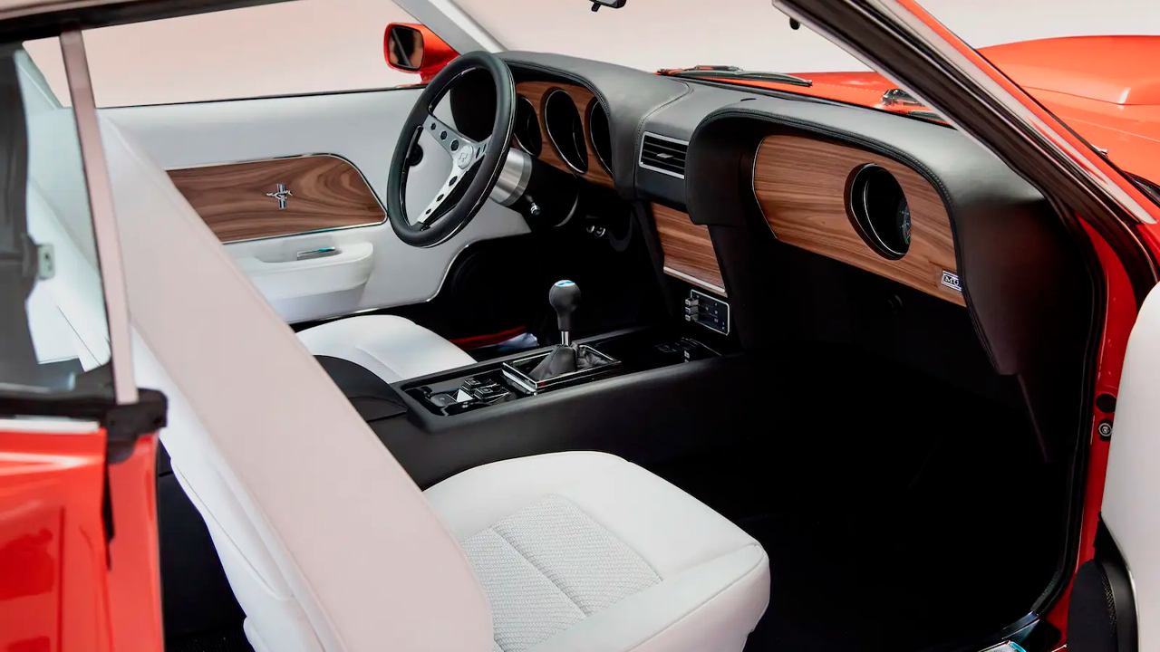 Revology Mustang Boss 429 combina lo retro con lo moderno.