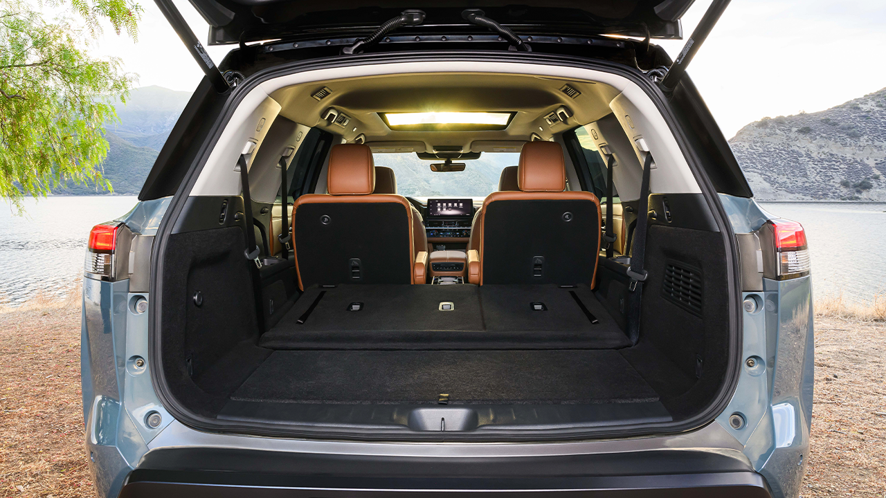 Nissan Pathfinder 2026 tiene un gran espacio para carga y ocho pasajeros.