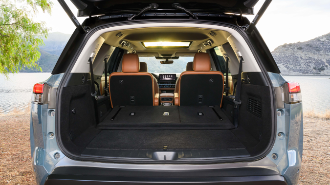 Nissan Pathfinder 2026 tiene un gran espacio para carga y ocho pasajeros.