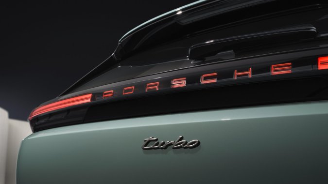 Porsche Cayenne Electric 2026 tiene una potencia de más de 1,000 caballos de fuerza.