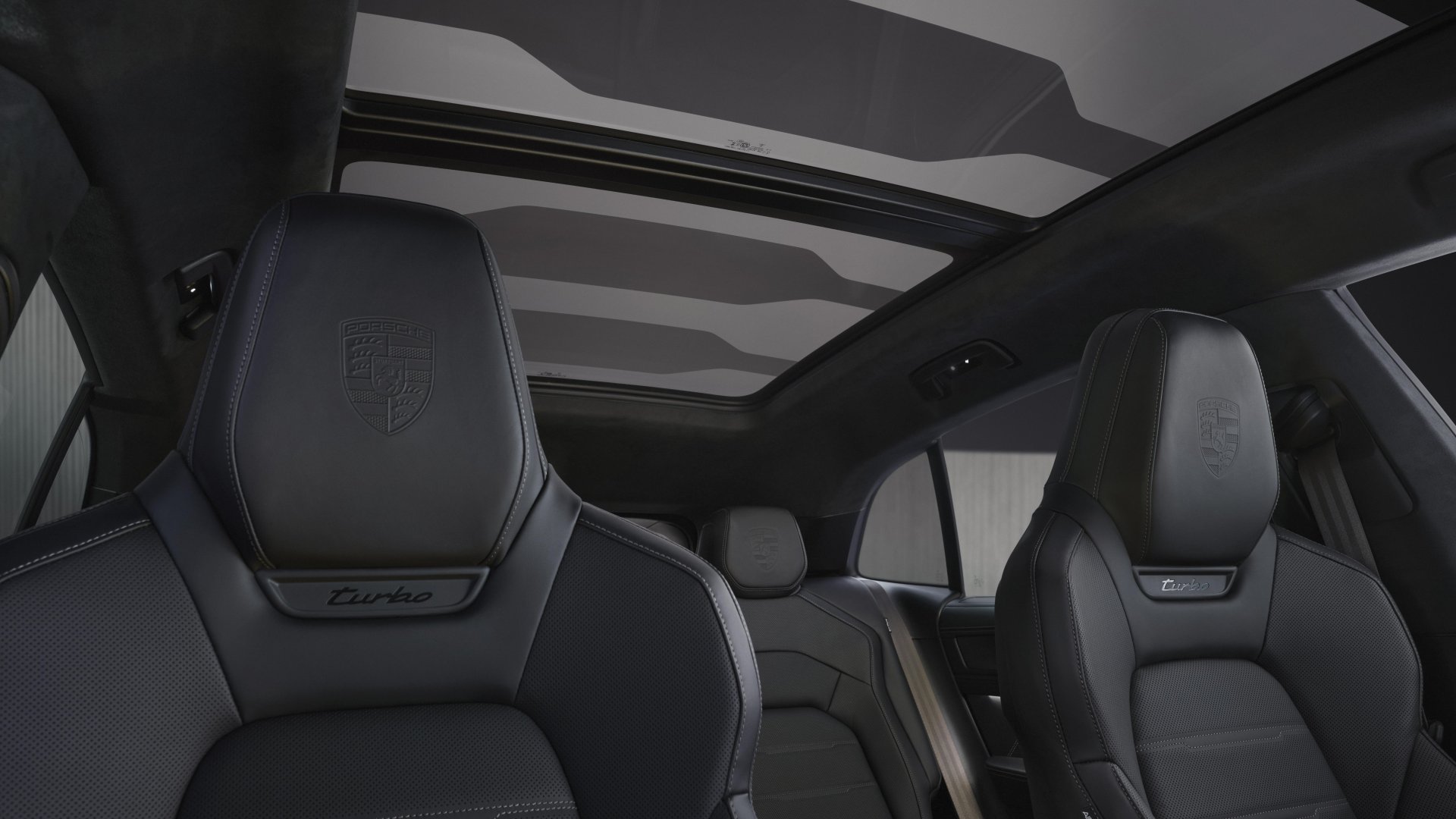 Porsche Cayenne Electric 2026 tiene un interior con grandes comodidades.