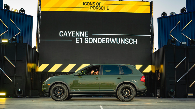 Porsche Cayenne GTS 2009 por Sonderwunsch fue exhibida en Dubái.