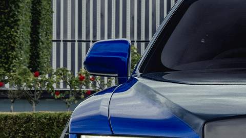 Rolls-Royce Black Badge Ghost Gamer mezcla lo lujoso con lo retro.