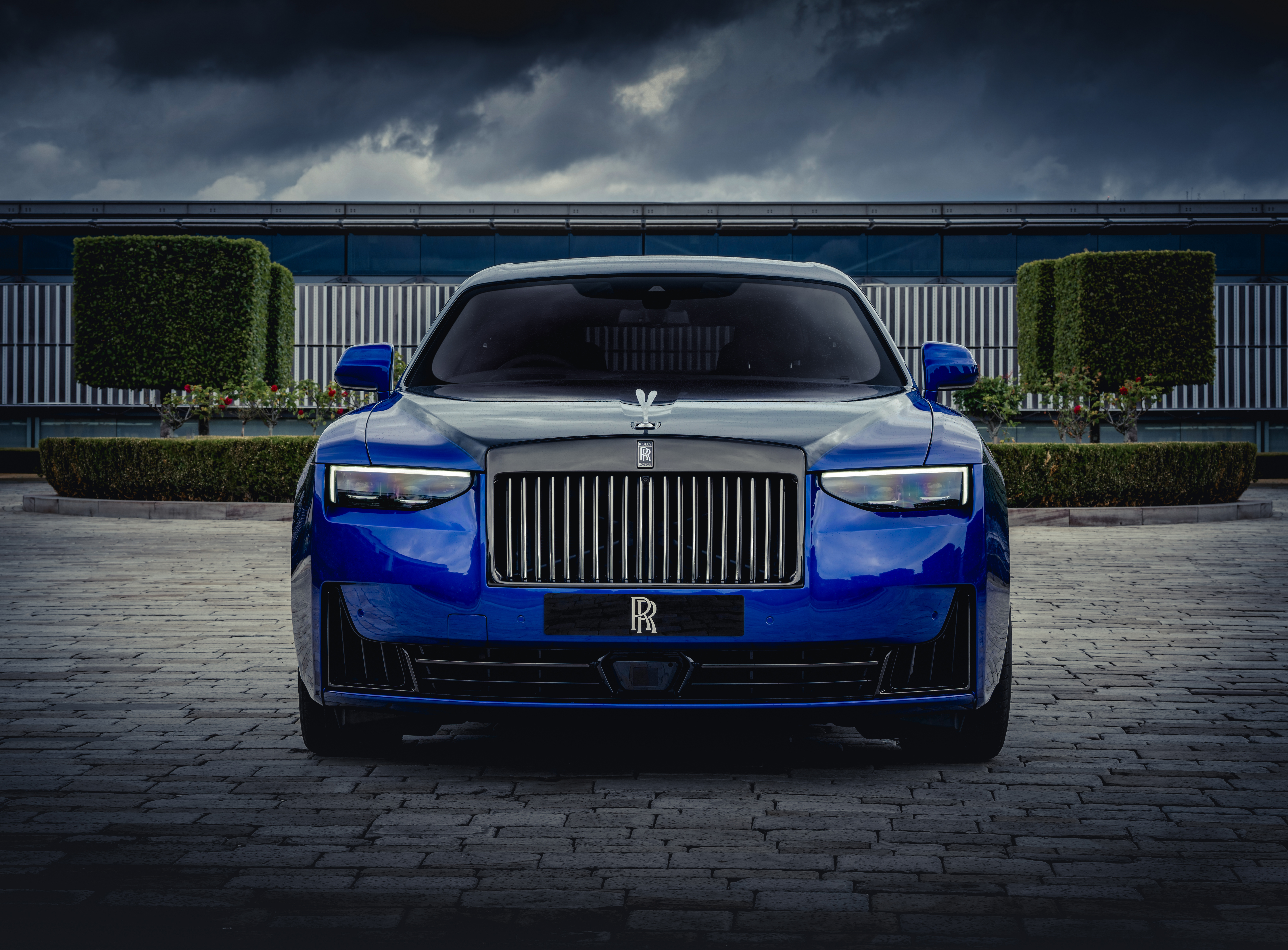 Rolls-Royce Black Badge Ghost Gamer tiene un color Azul Salamanca único.