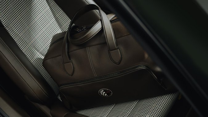 Porsche 911 GT3 90 FA 2027 incluirá un bolso personalizado.