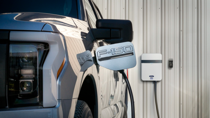 F-150 Lightning agregará un generador de gasolina para aumentar su autonomía.