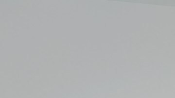 Ford Ranger 2026 Platinum Limited PHEV, dos pickups enchufables en paisaje montañoso, versiones tope de gama para trabajo y aventura, diseño premium.