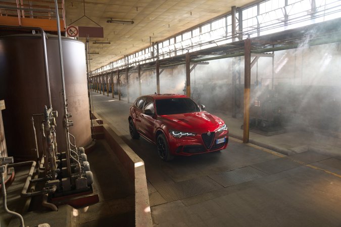 Alfa Romeo Stelvio Quadrifoglio Collezione tiene un motor V6.