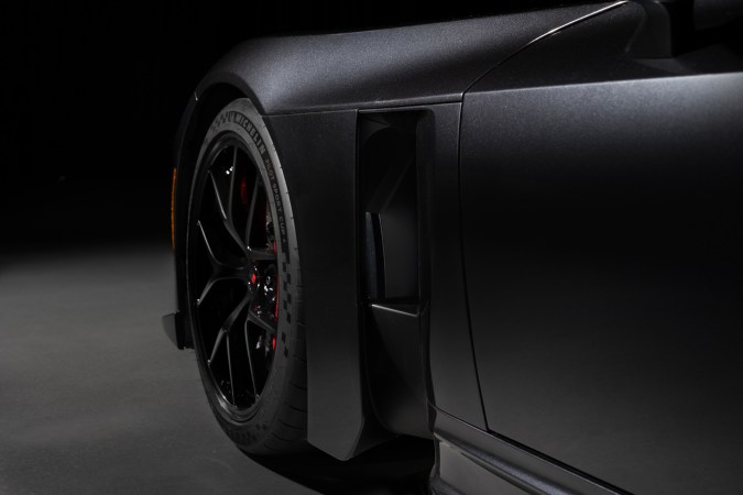 Toyota GR GT tiene tomas de aire que logran gran refrigeración.