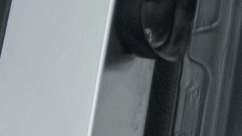 cómodo interior del autobús de pasajeros con asientos tapizados; transferencia individual para un grupo de personas; conversión del interior de un camión;